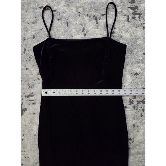 Arianna by Rachel Kaye Black Velvet Bodycon Dress Party Quiet Luxury Feminine - Picture 3 of 11